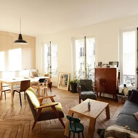 Apartment Center - 2 Bedrooms Paris